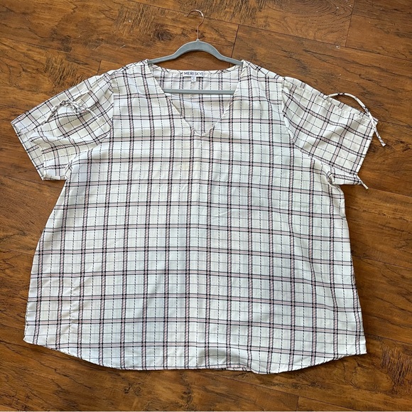 Plus size Wmns blouse bundle of 2 Flowy patterned plaid & sleeveless floral 4xlg - Picture 2 of 16